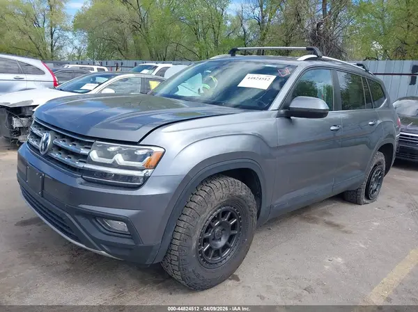 1V2KR2CA0JC574496 2018 VOLKSWAGEN ATLAS - Image 2