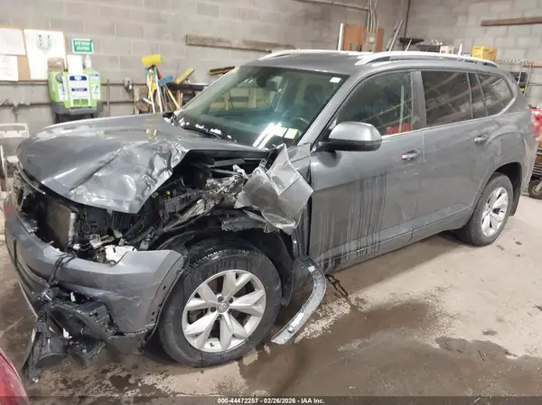 1V2KR2CA0JC576121 2018 VOLKSWAGEN ATLAS - Image 2