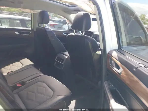 1V2KR2CA1RC505828 2024 VOLKSWAGEN ATLAS - Image 8