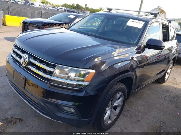 1V2KR2CA2JC532878 2018 VOLKSWAGEN ATLAS - Image 2