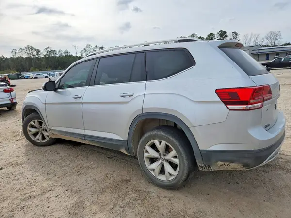 1V2KR2CA2JC576766 2018 VOLKSWAGEN ATLAS - Image 2