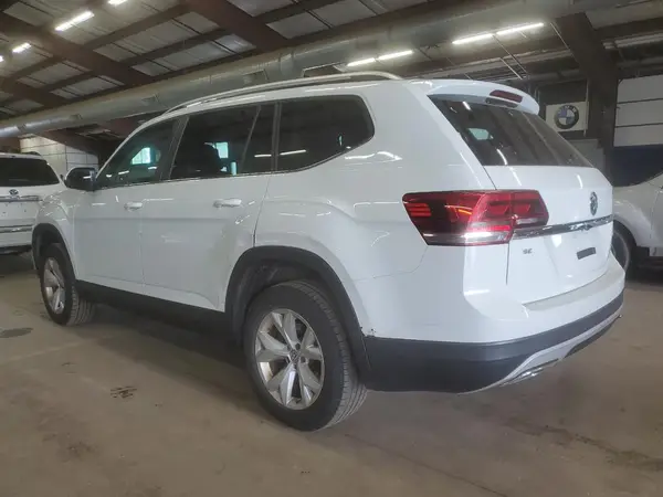 1V2KR2CA3JC564500 2018 VOLKSWAGEN ATLAS - Image 2