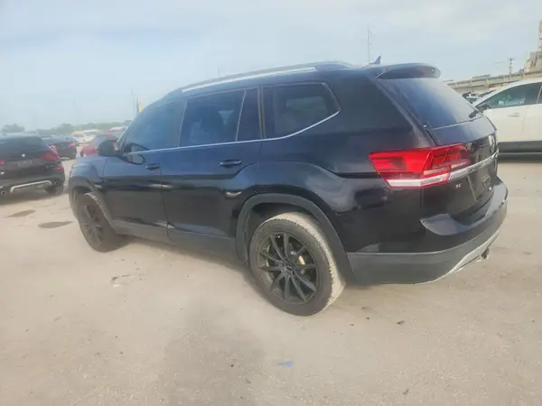 1V2KR2CA5JC518828 2018 VOLKSWAGEN ATLAS - Image 2