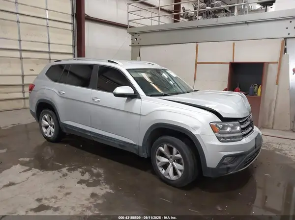 1V2KR2CA5JC528694 2018 VOLKSWAGEN ATLAS - Image 1