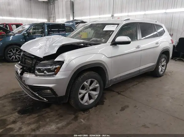 1V2KR2CA5JC563025 2018 VOLKSWAGEN ATLAS - Image 2