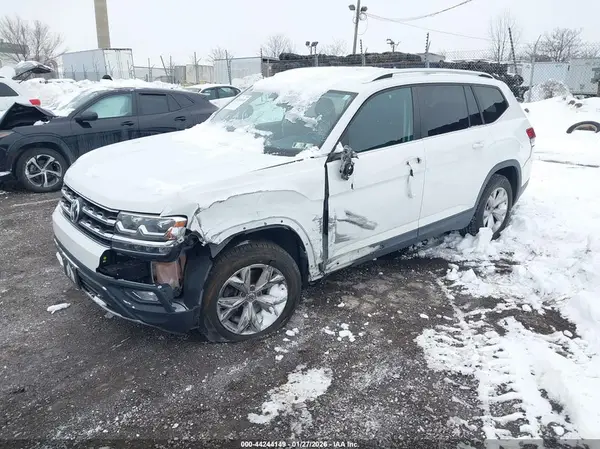 1V2KR2CA5JC563297 2018 VOLKSWAGEN ATLAS - Image 2