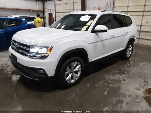 1V2KR2CA5JC586403 2018 VOLKSWAGEN ATLAS - Image 2