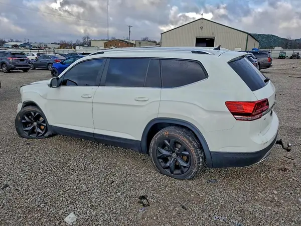 1V2KR2CA6JC570937 2018 VOLKSWAGEN ATLAS - Image 2