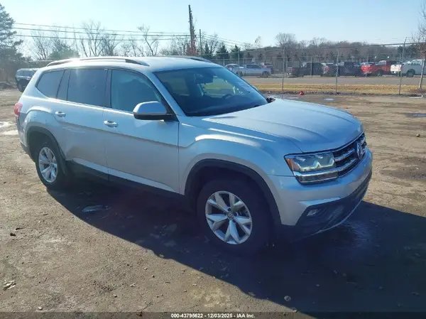 1V2KR2CA6JC573658 2018 VOLKSWAGEN ATLAS - Image 1