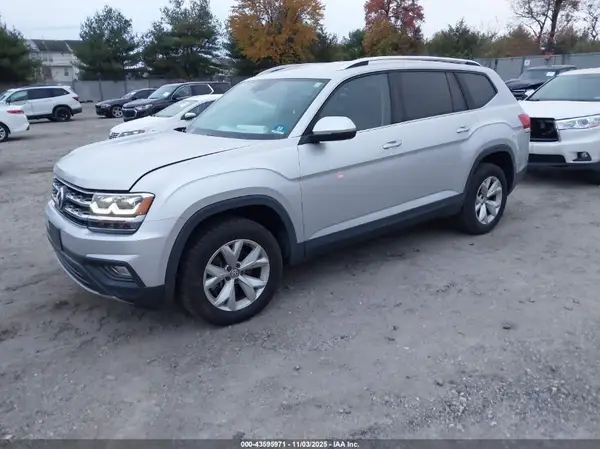 1V2KR2CA7JC571014 2018 VOLKSWAGEN ATLAS - Image 2