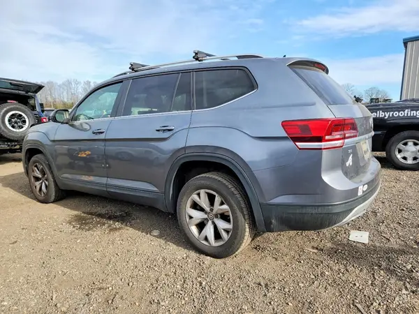 1V2KR2CA8JC523795 2018 VOLKSWAGEN ATLAS - Image 2