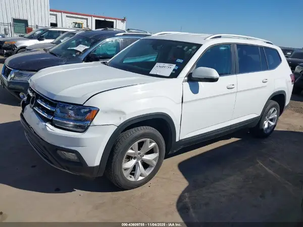 1V2KR2CA8JC571071 2018 VOLKSWAGEN ATLAS - Image 2