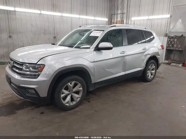 1V2KR2CA8JC573127 2018 VOLKSWAGEN ATLAS - Image 2
