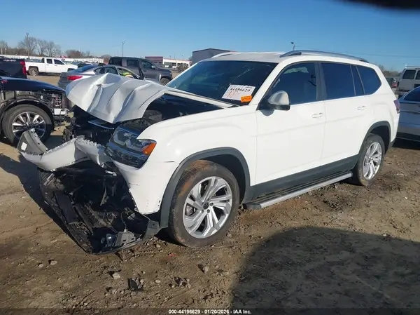 1V2KR2CA9JC533638 2018 VOLKSWAGEN ATLAS - Image 2