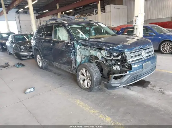 1V2KR2CA9JC574013 2018 VOLKSWAGEN ATLAS - Image 1