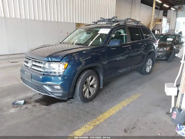 1V2KR2CA9JC574013 2018 VOLKSWAGEN ATLAS - Image 2