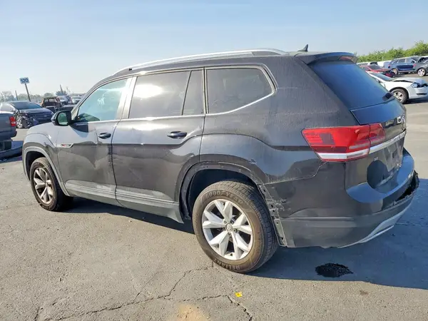 1V2KR2CA9JC579986 2018 VOLKSWAGEN ATLAS - Image 2