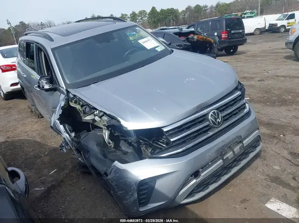 1V2KR2CA9NC542006 2022 VOLKSWAGEN ATLAS - Image 1