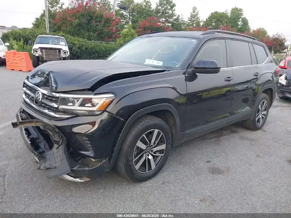 1V2LP2CA1PC540019 2023 VOLKSWAGEN ATLAS - Image 2