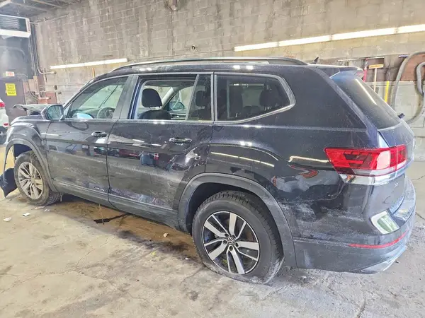 1V2LP2CA8NC562323 2022 VOLKSWAGEN ATLAS - Image 2