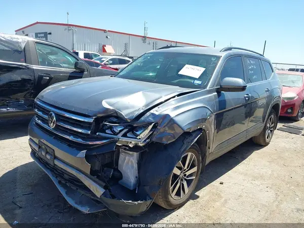 1V2LP2CAXNC557575 2022 VOLKSWAGEN ATLAS - Image 2