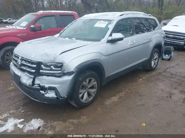 1V2LR2CA2JC557798 2018 VOLKSWAGEN ATLAS - Image 2