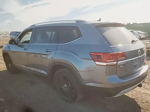 1V2LR2CA2JC570793 2018 VOLKSWAGEN ATLAS - Image 2