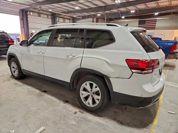 1V2LR2CA2JC589005 2018 VOLKSWAGEN ATLAS - Image 2