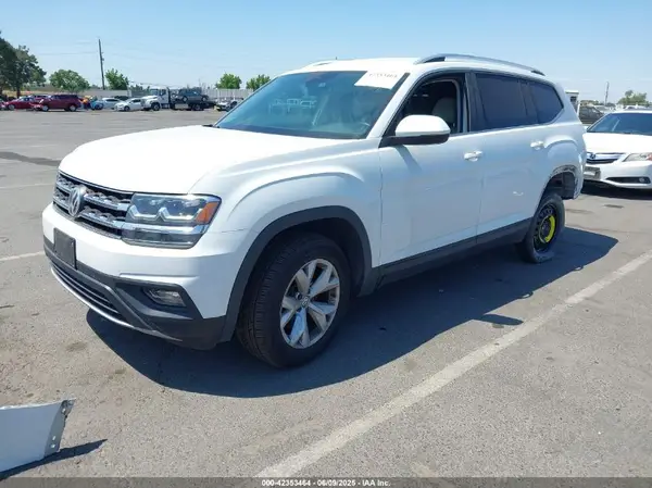 1V2LR2CA3JC520890 2018 VOLKSWAGEN ATLAS - Image 2