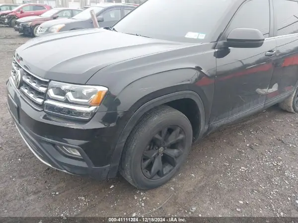 1V2LR2CA3JC543070 2018 VOLKSWAGEN ATLAS - Image 2