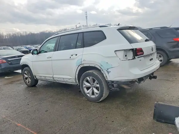 1V2LR2CA3JC588896 2018 VOLKSWAGEN ATLAS - Image 2