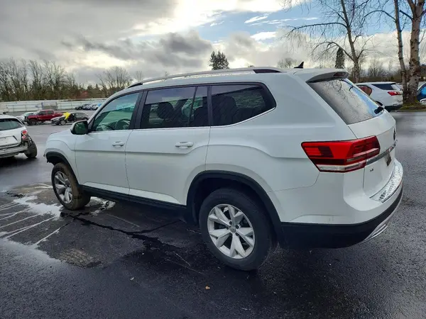 1V2LR2CA5JC536069 2018 VOLKSWAGEN ATLAS - Image 2