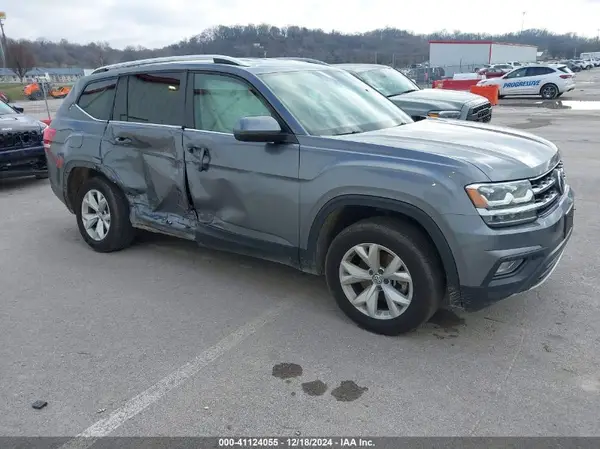 1V2LR2CA6JC520916 2018 VOLKSWAGEN ATLAS - Image 1