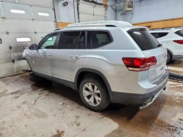 1V2LR2CA6JC582056 2018 VOLKSWAGEN ATLAS - Image 2