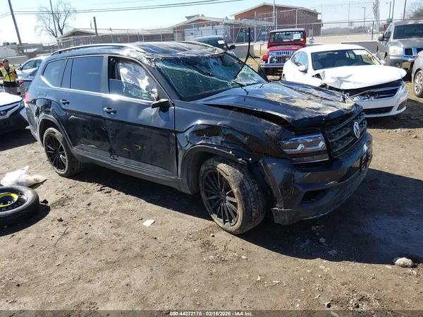 1V2LR2CA7JC584253 2018 VOLKSWAGEN ATLAS - Image 1