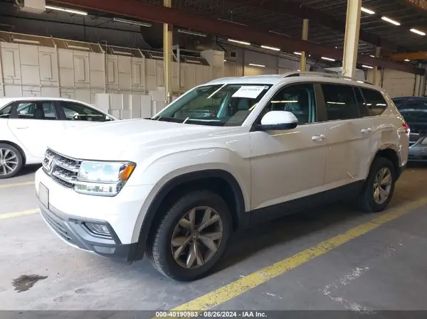 1V2LR2CA8JC530590 2018 VOLKSWAGEN ATLAS - Image 2