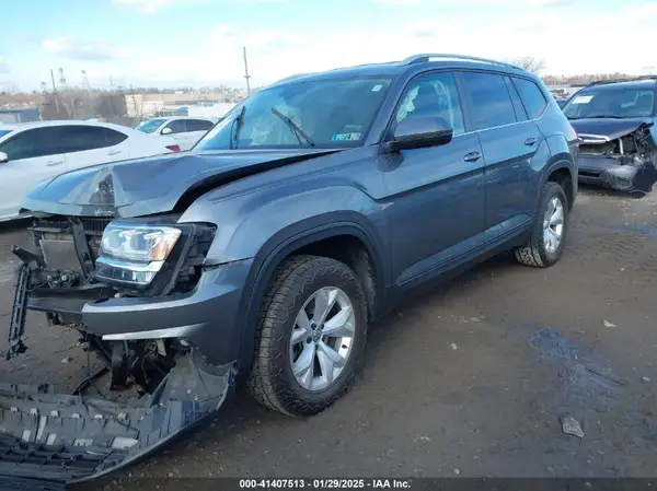 1V2LR2CA8JC557594 2018 VOLKSWAGEN ATLAS - Image 2