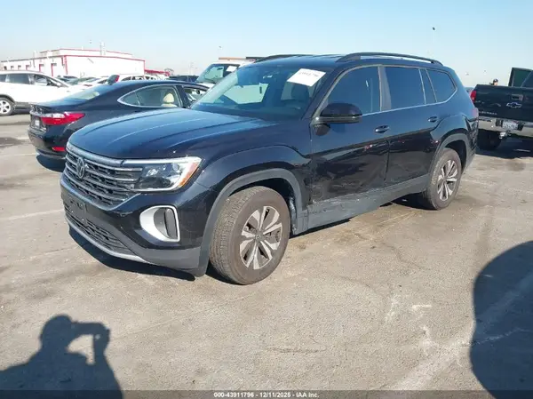 1V2LR2CA8SC558813 2025 VOLKSWAGEN ATLAS - Image 2