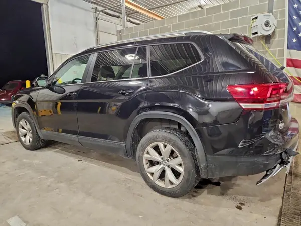 1V2LR2CAXJC586417 2018 VOLKSWAGEN ATLAS - Image 2