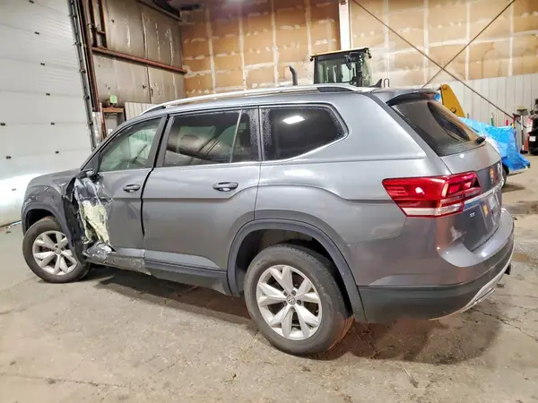 1V2LR2CAXJC588653 2018 VOLKSWAGEN ATLAS - Image 2