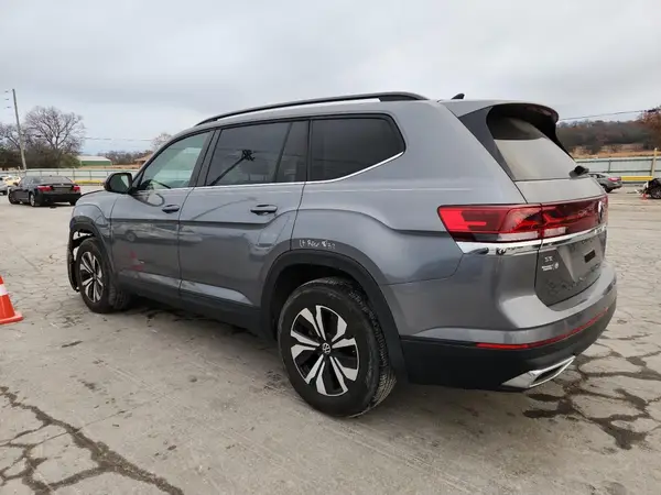 1V2LR2CAXRC542056 2024 VOLKSWAGEN ATLAS - Image 2