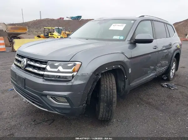1V2MR2CA0JC523704 2018 VOLKSWAGEN ATLAS - Image 2