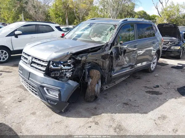 1V2MR2CA0JC531639 2018 VOLKSWAGEN ATLAS - Image 2