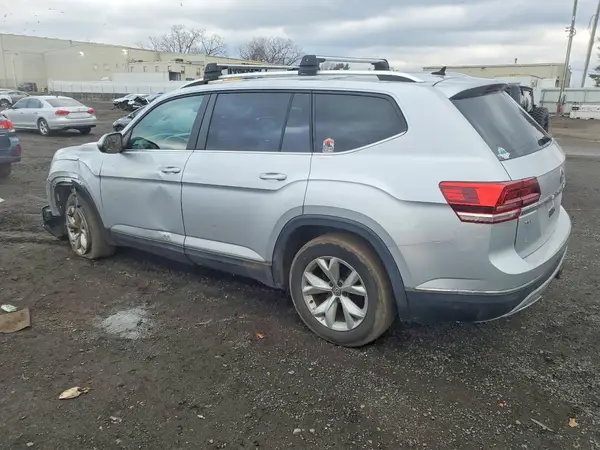 1V2MR2CA1JC502201 2018 VOLKSWAGEN ATLAS - Image 2
