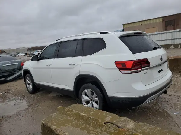 1V2MR2CA1JC521010 2018 VOLKSWAGEN ATLAS - Image 2