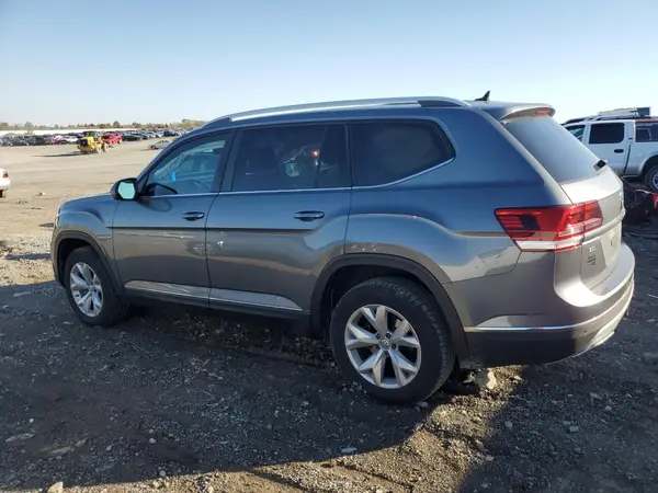 1V2MR2CA1JC533027 2018 VOLKSWAGEN ATLAS - Image 2