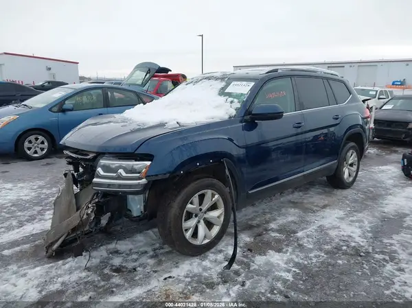 1V2MR2CA1JC537417 2018 VOLKSWAGEN ATLAS - Image 2