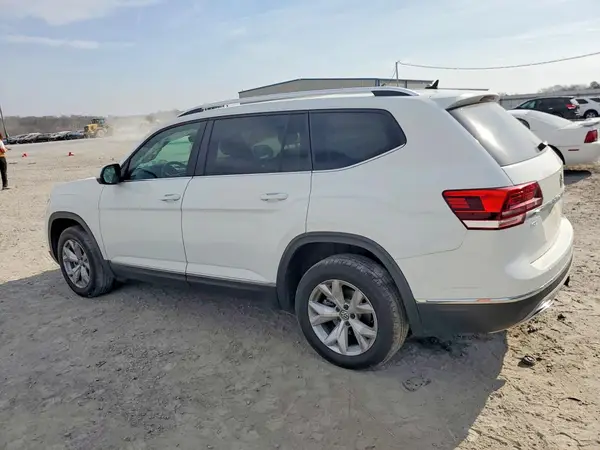 1V2MR2CA1JC557036 2018 VOLKSWAGEN ATLAS - Image 2