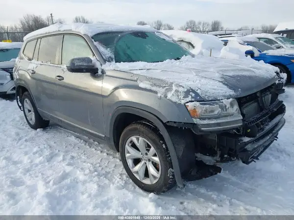 1V2MR2CA1JC578131 2018 VOLKSWAGEN ATLAS - Image 1