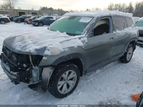 1V2MR2CA1JC578131 2018 VOLKSWAGEN ATLAS - Image 2